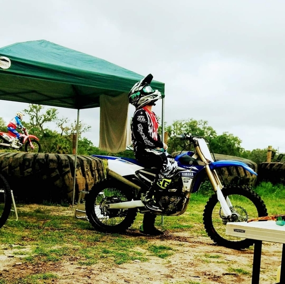 ░M░e░e░t░ ░t░h░e░ ░p░o░s░h░e░r░ - Picture 3 of 7